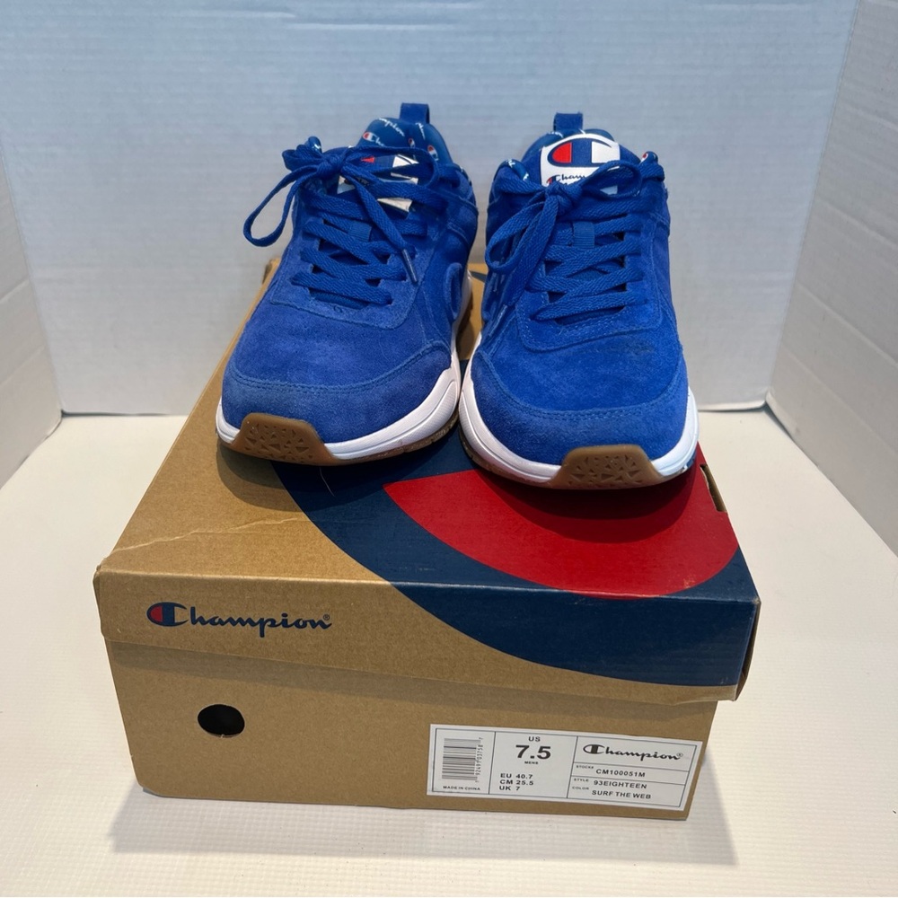 Size 7.5 (men’s sizing) Champion 93EIGHTEEN color Surf the Web Like New